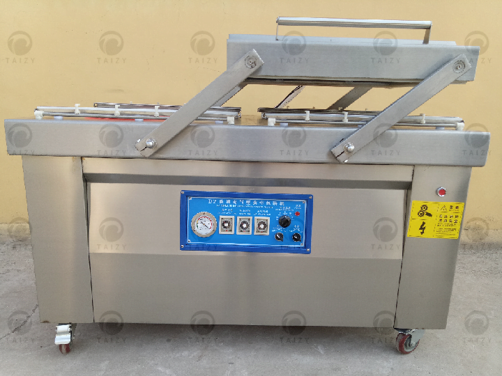 Packaging machine for fried banana production line